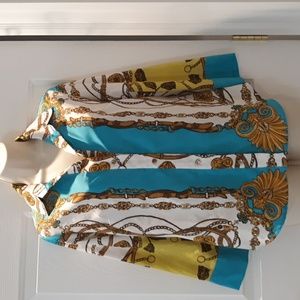 Beautiful blue yellow gold chain detailed